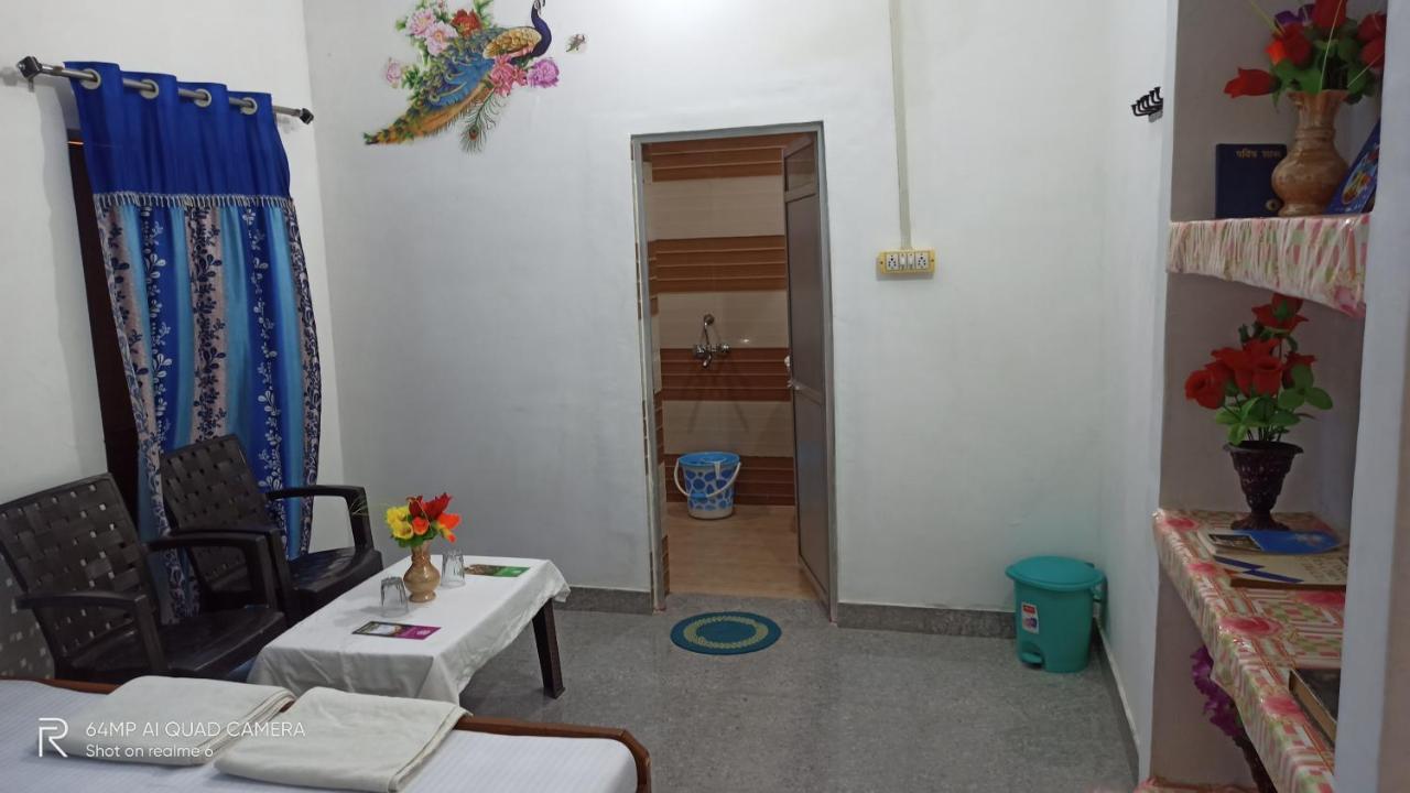 Hostel Buddha Khajurāho Extérieur photo